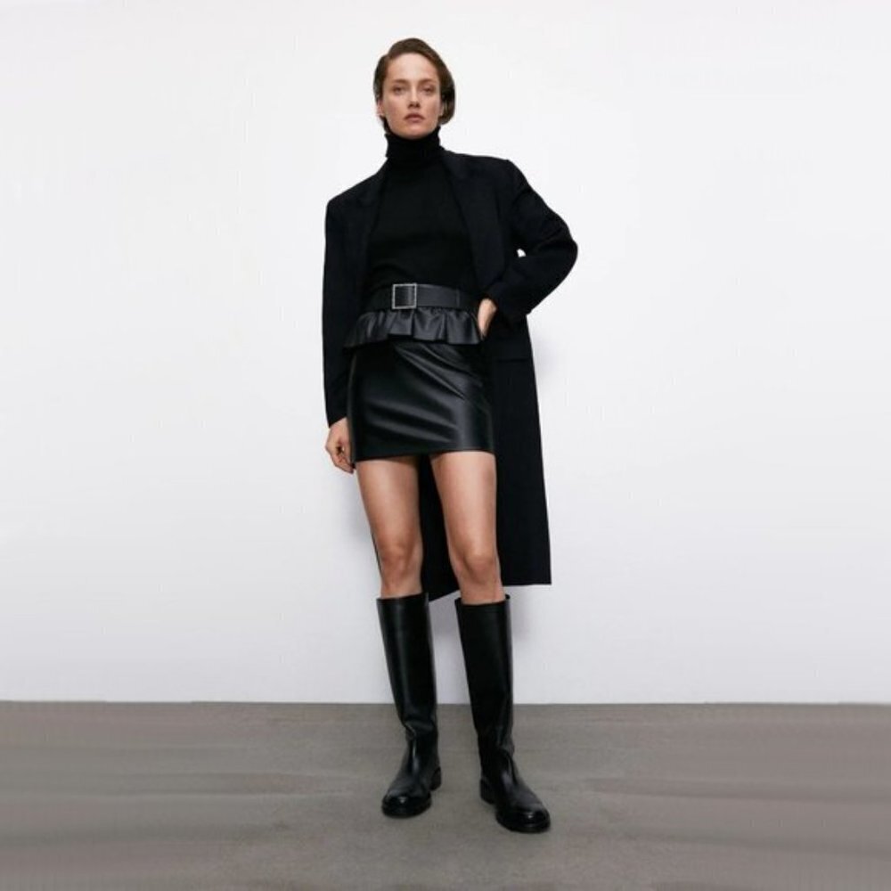 NWT Zara black faux leather ruffle mini skirt, L